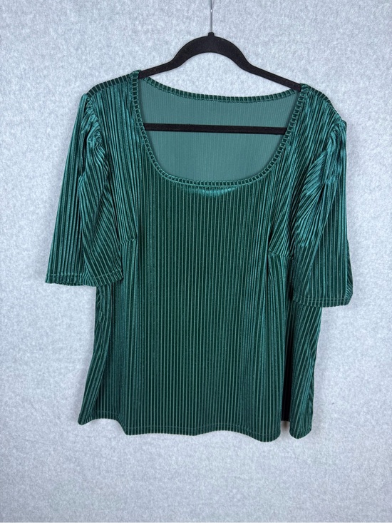 SHEIN Tops - SHEIN Curve 3XL Emerald Green Velvet Top Square Neck Holiday Whimsigoth Party